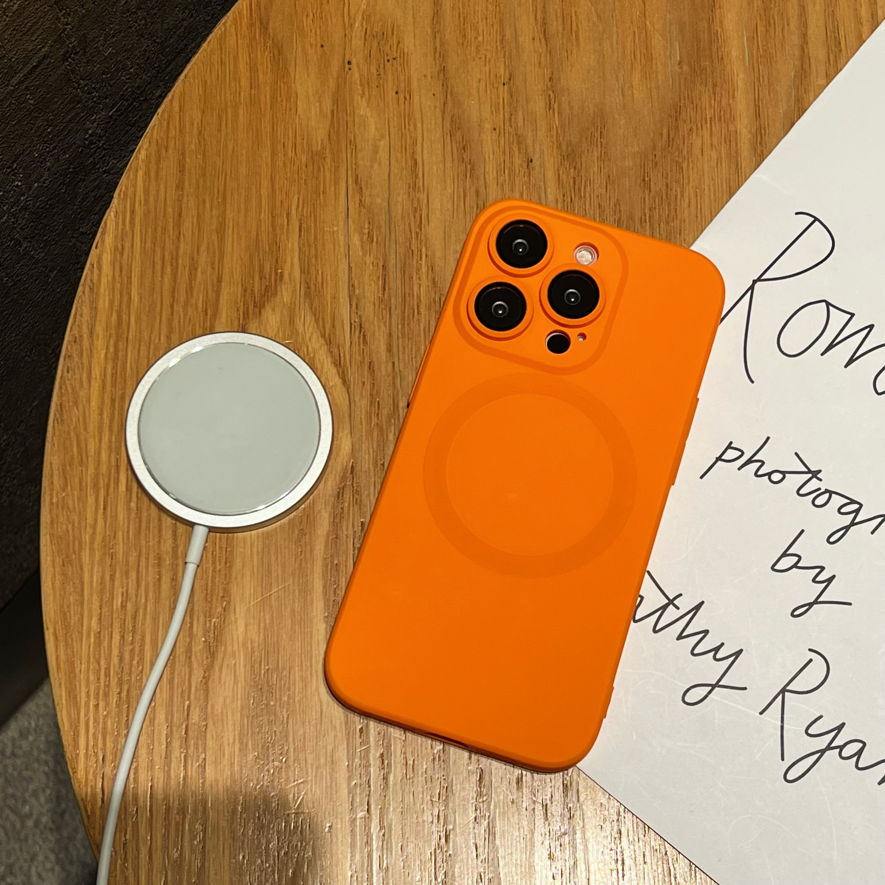 Pro iPhone 14 Pro Max ochrana objektivu Kompatibilní s MagSafe CD Pattern tekutým silikonovým pouzdrem na mobilní telefon Pro iPhone 14 Pro Max ochrana objektivu Kompatibilní s MagSafe CD Pattern tekutým silikonovým pouzdrem na mobilní telefon